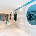 Beautiful Apartment With Pool
