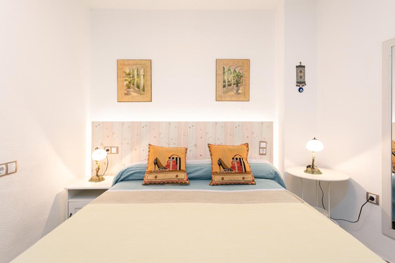 Beautiful With Pool Apartment *